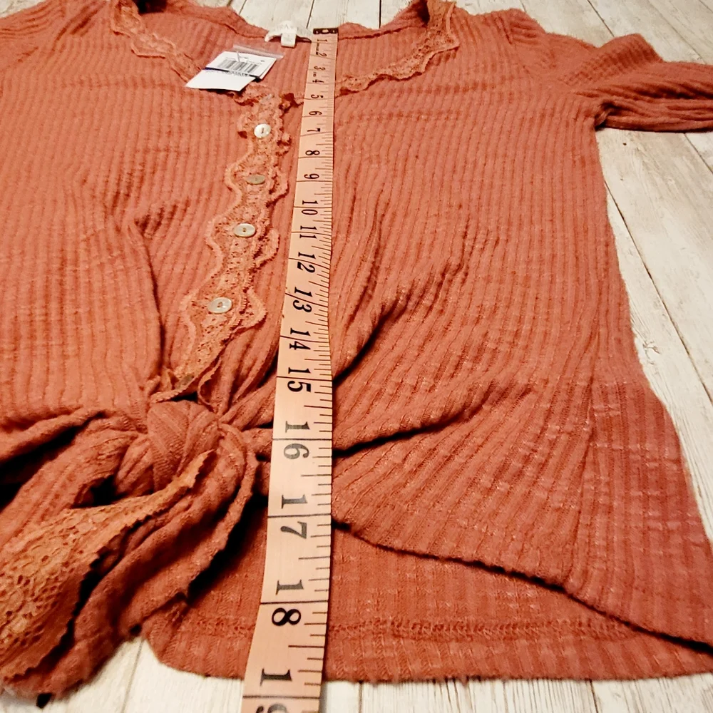 ULTRA FLIRT CROP TOP | NWT | LACE TRIM | TIE-FRONT | CROP TOP